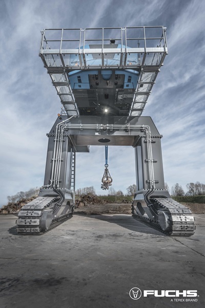 DSC02473_p0mz4o RHL390_F_Gantry_Low_Res_02_e5lxum