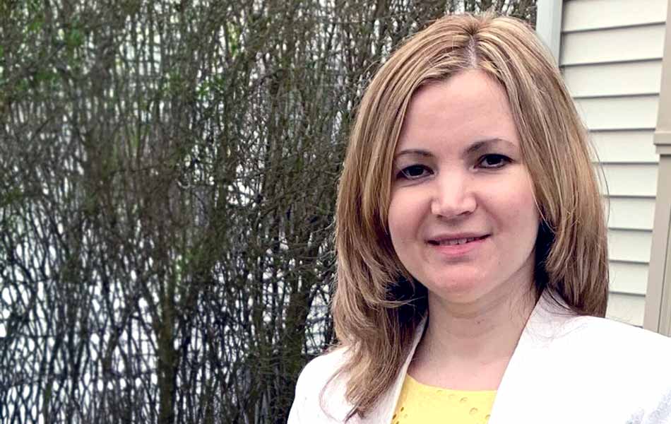 Olena, service financier du siège, USA